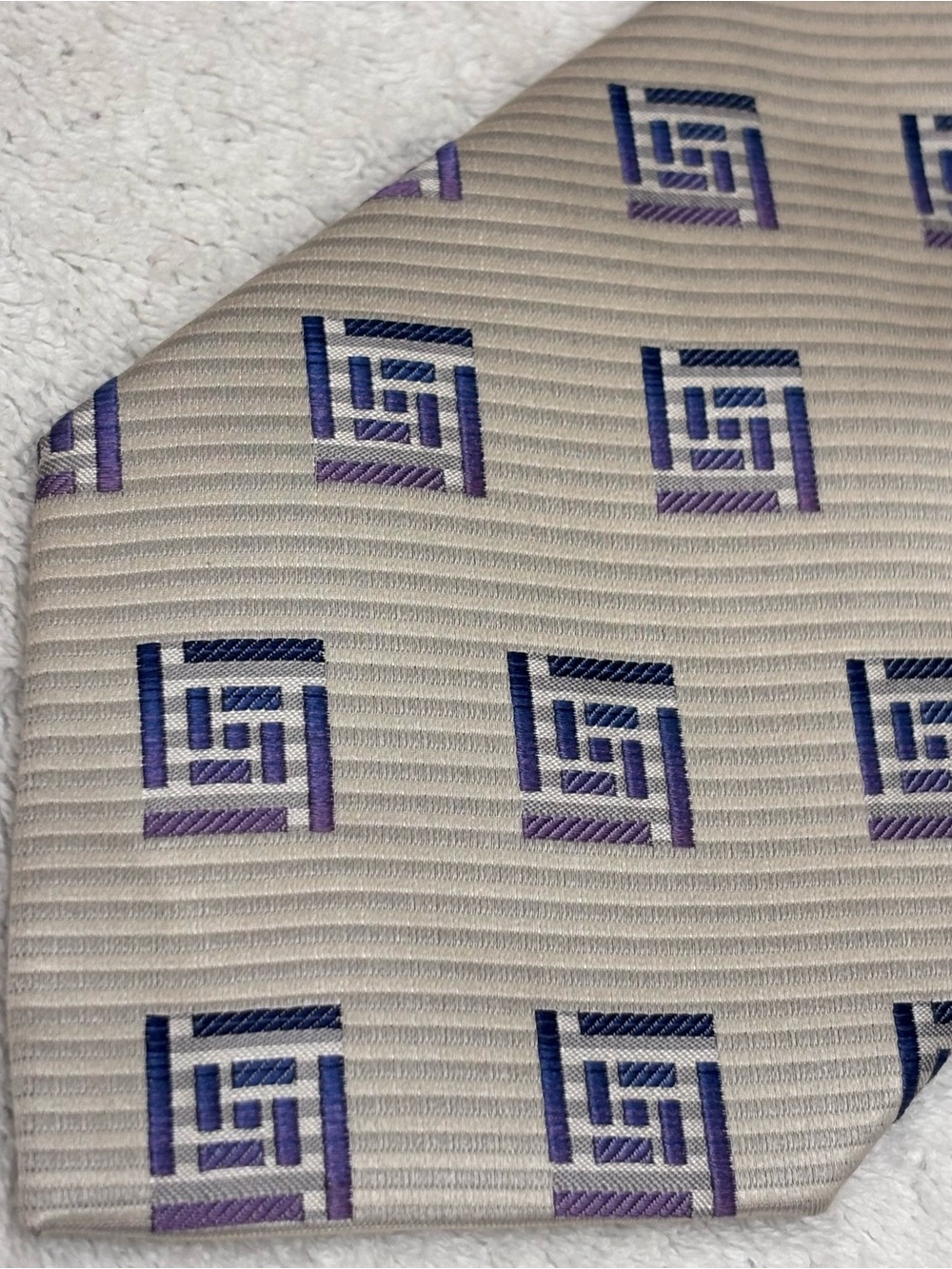 Brand New Stylish Tie By Dona / Dona - Tie Width Is 4 Inches